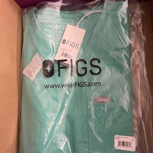 Figs scrub set